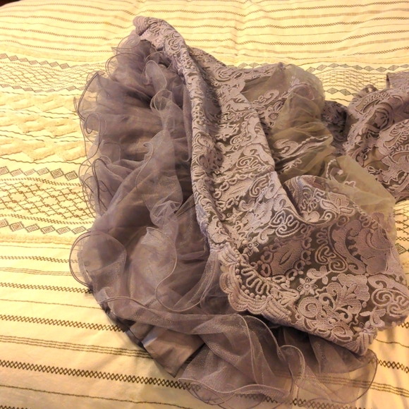 ModCloth ChiChi London Lilac Lace Dress Sz 6 - Picture 8 of 12